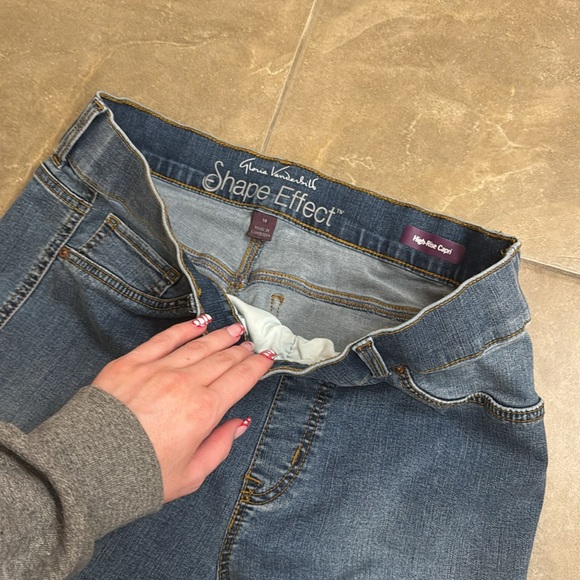 Jeans - Picture 2 of 3